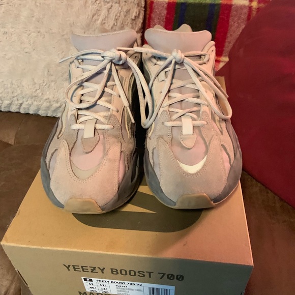 Yeezy Boost 700 V2 Tephra Size 12 - Picture 2 of 5
